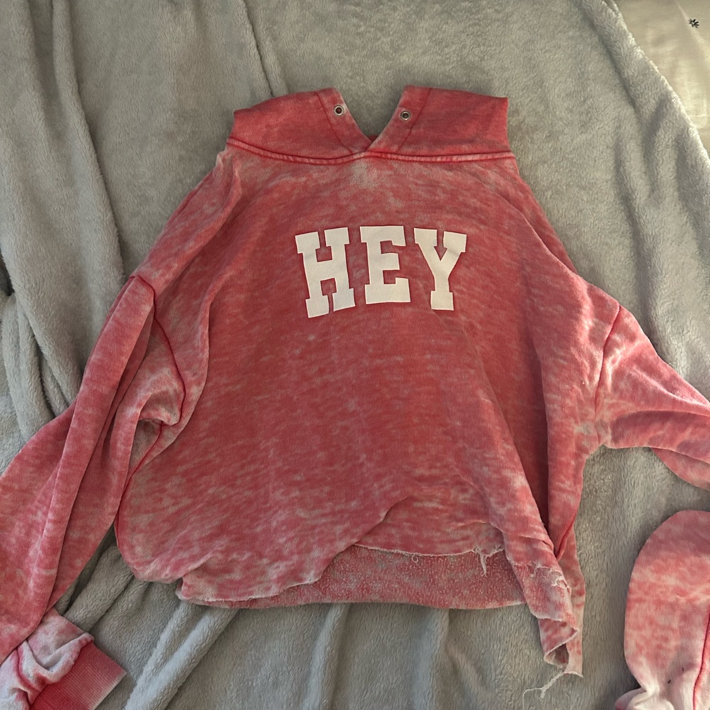 Red /“HEY”/ size M / cropped hoodie/ forever 21/